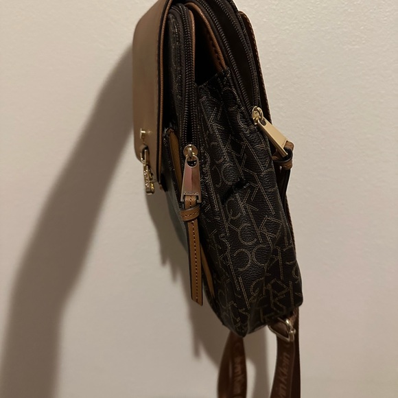 Backpack - Picture 2 of 3